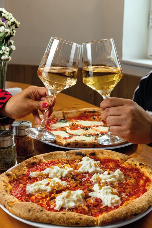 Brindis con pizzas de Flama